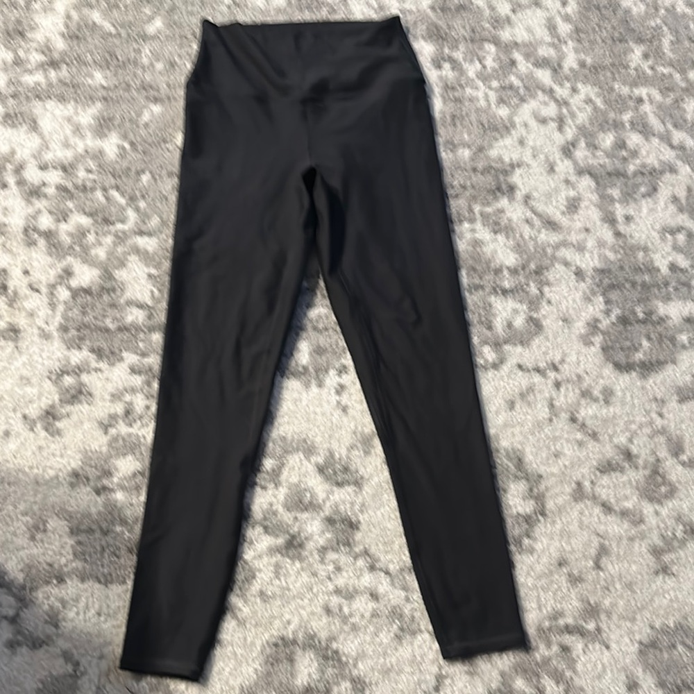 YBP WOMEN’s small Sleek Black Leggings